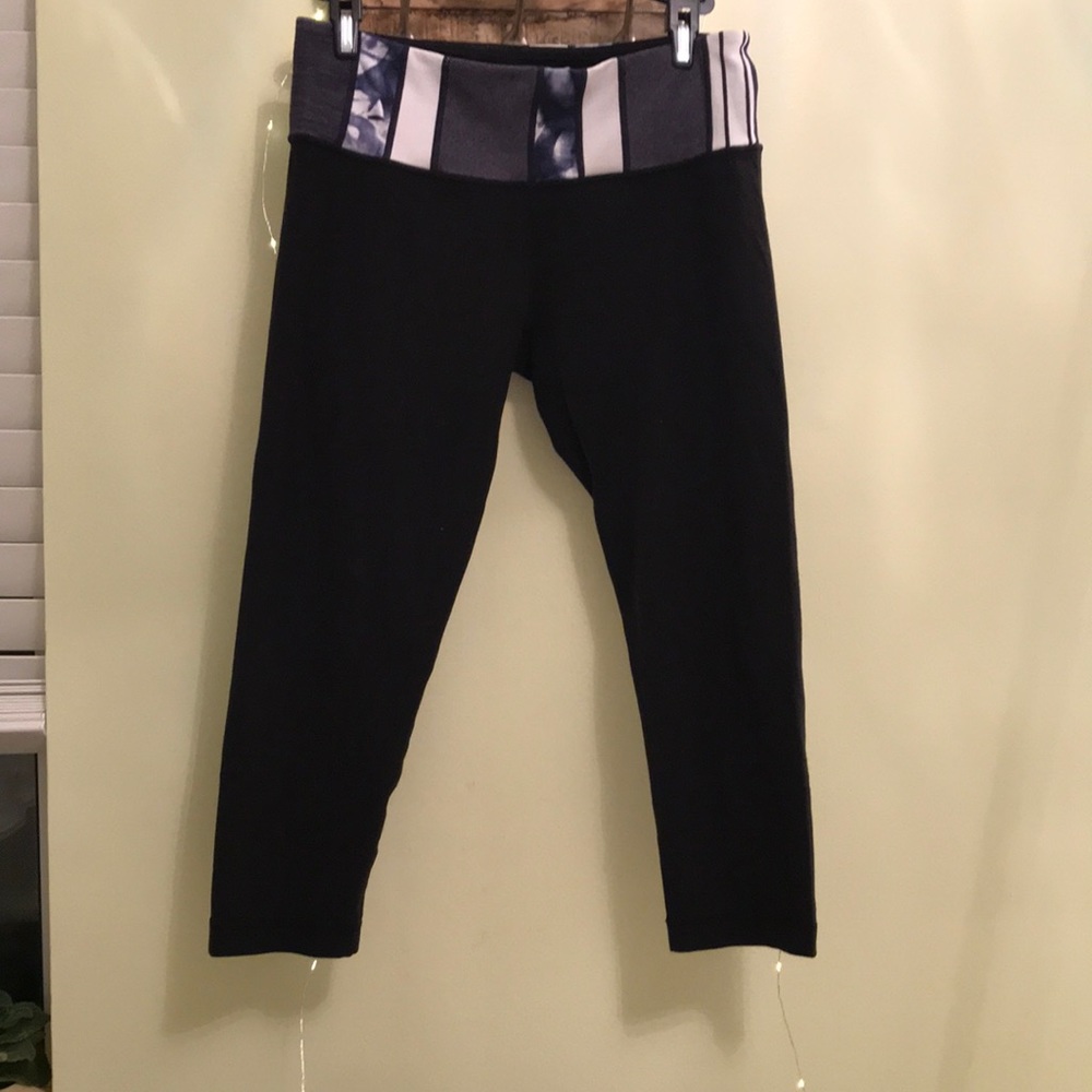 Lululemon reversible 3/4 leggings